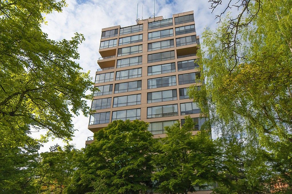 Photo 1: Photos: 1302 2115 W 40TH Avenue in Vancouver: Kerrisdale Condo for sale in "THE REGENCY" (Vancouver West)  : MLS®# R2168325