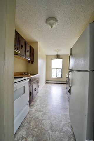 Photo 4: 206 34 Nollet Avenue in Regina: Normanview West Residential for sale : MLS®# SK907067