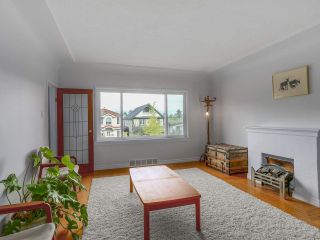 Photo 3: 718 E 12TH Avenue in Vancouver: Mount Pleasant VE House for sale (Vancouver East)  : MLS®# R2107688