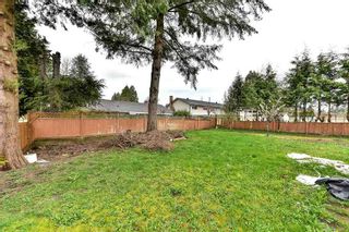 Photo 18: 9285 MONKLAND Place in Surrey: Bear Creek Green Timbers House for sale : MLS®# R2156937
