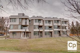 Main Photo: 2309 13 Street NW in Calgary: Capitol Hill Row/Townhouse for sale : MLS®# A2102483