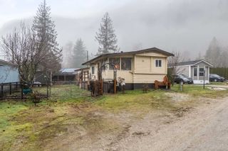 Photo 1: 104 26055 TRANS CANADA Highway in Hope: Yale – Dogwood Valley Manufactured Home for sale in "Camper’s Roost Park" (Fraser Canyon)  : MLS®# R2865467