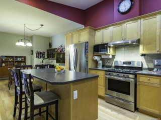 Photo 4: 63 2001 Blue Jay Pl in COURTENAY: CV Courtenay East Row/Townhouse for sale (Comox Valley)  : MLS®# 829736