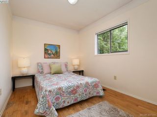 Photo 12: 1703 Sprucewood Pl in VICTORIA: SE Lambrick Park House for sale (Saanich East)  : MLS®# 841573