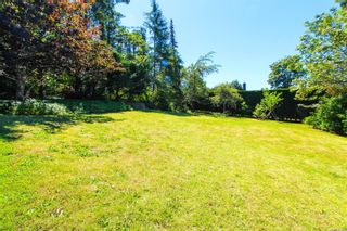Photo 10: 1379 Sangster Rd in North Saanich: NS Sandown House for sale : MLS®# 908268