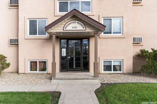 Photo 3: 5 2251 St Henry Avenue in Saskatoon: Exhibition Residential for sale : MLS®# SK948577