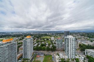 Photo 10: 3704 13350 CENTRAL Avenue in Surrey: Whalley Condo for sale in "ONE CENTRAL" (North Surrey)  : MLS®# R2902030