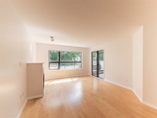 Photo 3: 304 997 W 22ND Avenue in Vancouver: Cambie Condo for sale (Vancouver West)  : MLS®# R2461524
