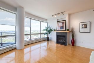 Photo 9: 2504 1078 6 Avenue SW in Calgary: Downtown West End Apartment for sale : MLS®# C4264239