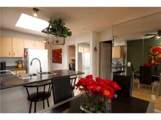 Photo 3: # 418 332 LONSDALE AV in North Vancouver: Lower Lonsdale Condo for sale in "The Calypso" : MLS®# V1010793