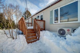 Photo 2: 44 Mountain View Drive in Lake Echo: 31-Lawrencetown, Lake Echo, Port Residential for sale (Halifax-Dartmouth)  : MLS®# 202402511