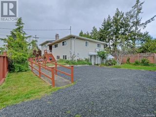 Photo 22: 2208 Edgelow St in Saanich: House for sale : MLS®# 936108