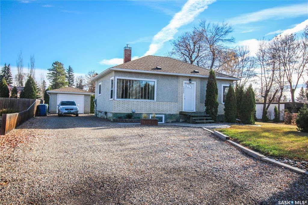 Main Photo: 1022 112th Street in North Battleford: Deanscroft Residential for sale : MLS®# SK911965