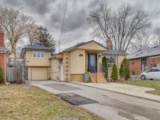 Photo 2: 6 Ilfracombe Crescent in Toronto: Wexford-Maryvale House (Bungalow) for sale (Toronto E04)  : MLS®# E5551757