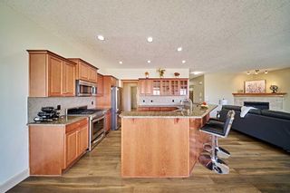 Photo 12: 12 Crestmont Way SW in Calgary: Crestmont Detached for sale : MLS®# A2130928