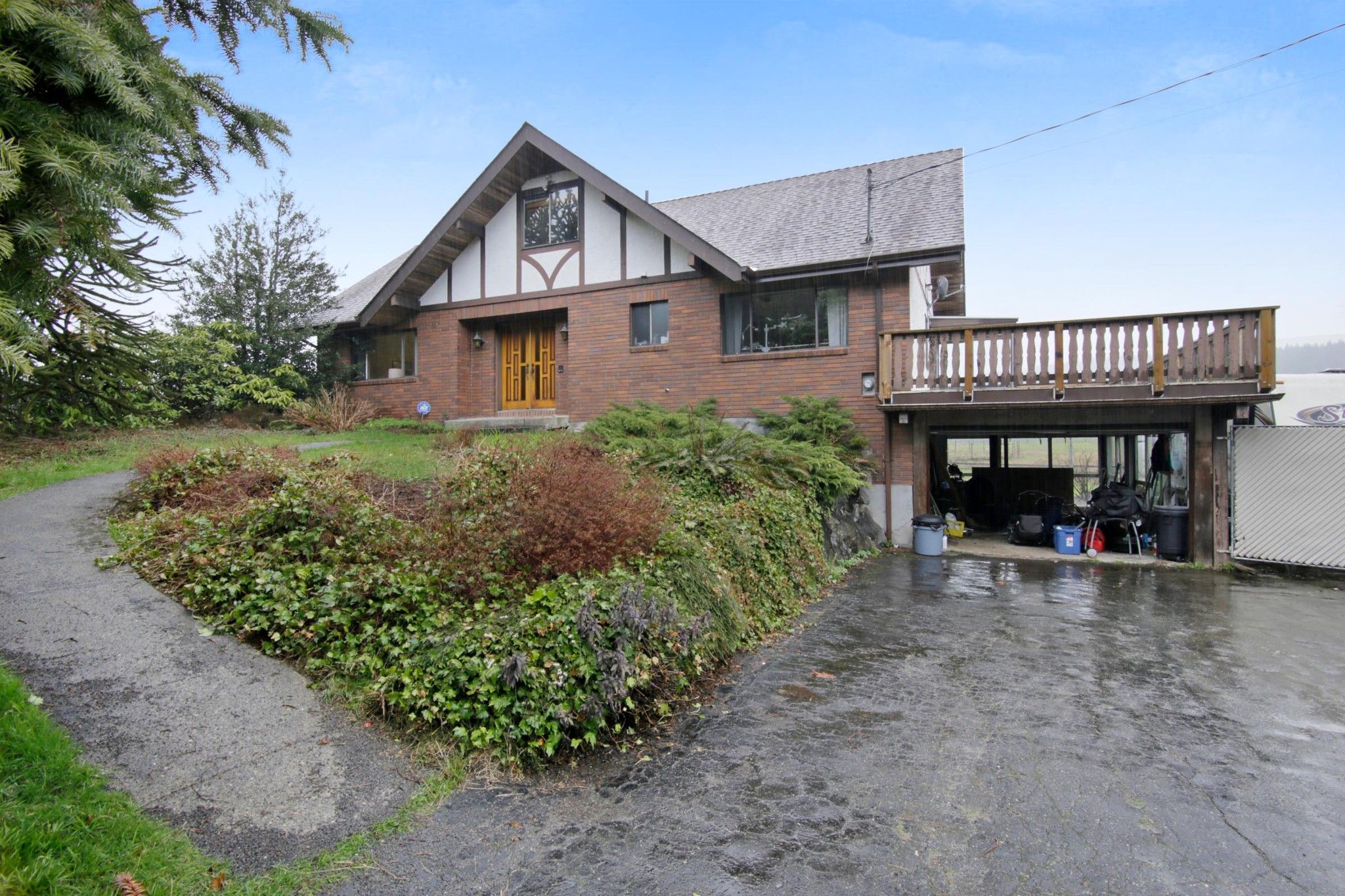 Main Photo: 12738 AINSWORTH Street in Mission: Stave Falls House for sale in "STEELHEAD" : MLS®# R2356978