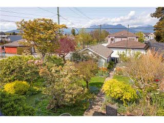 Photo 15: 2705 E 4TH Avenue in Vancouver: Renfrew VE House for sale in "RENFREW" (Vancouver East)  : MLS®# V1123294