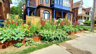 Photo 4: 2 10 Sylvan Avenue in Toronto: Dufferin Grove House (3-Storey) for lease (Toronto C01)  : MLS®# C5217895