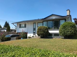 Main Photo: 32061 WESTVIEW Avenue in Mission: Mission BC House for sale : MLS®# R2706979