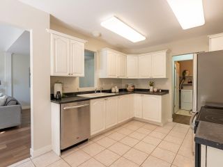 Photo 12: 305 1150 LYNN VALLEY Road in North Vancouver: Lynn Valley Condo for sale in "The Laurels" : MLS®# R2496029