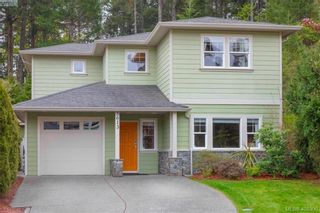 Photo 1: 3613 Pondside Terr in VICTORIA: Co Latoria House for sale (Colwood)  : MLS®# 811459