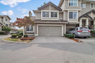 Photo 1: 21 45550 SHAWNIGAN Crescent in Chilliwack: Garrison Crossing Townhouse for sale in "Shawnigan Place" (Sardis)  : MLS®# R2753493