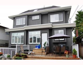 Photo 7: 5735 SOPHIA Street in Vancouver: Main House for sale in "MAIN STREET" (Vancouver East)  : MLS®# V750854
