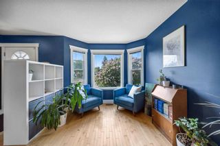 Photo 4: 732 69 Avenue SW in Calgary: Kingsland Semi Detached (Half Duplex) for sale : MLS®# A2137749