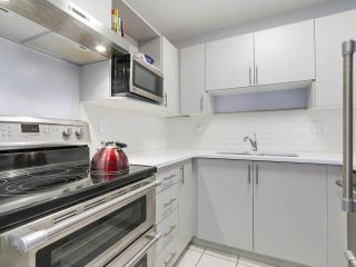 Photo 10: 301 120 GARDEN Drive in Vancouver: Hastings Condo for sale (Vancouver East)  : MLS®# R2195210