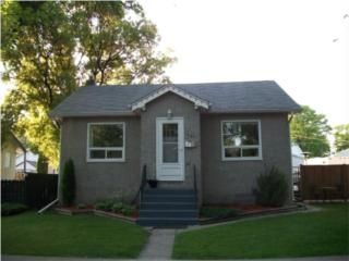 Main Photo: 121 Ellesmere Avenue in WINNIPEG: St Vital Residential for sale (South East Winnipeg)  : MLS®# 1009968