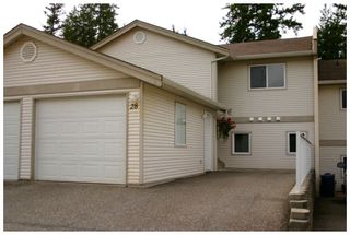 Photo 1: 28 171 Southeast 17th Street in Salmon Arm: Bayview SE House for sale : MLS®# 10072381