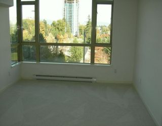 Photo 3: 6838 STATION HILL Drive in Burnaby: South Slope Condo for sale in "THE BELGRAVIA" (Burnaby South)  : MLS®# V619284