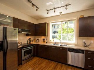 Photo 4: 46 550 BROWNING Place in North Vancouver: Seymour Townhouse for sale in "TANAGER" : MLS®# V1005717