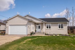 Photo 1: 67 Morley Avenue in Mitchell: R16 Residential for sale : MLS®# 202312739