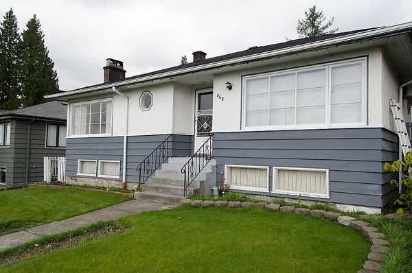 Photo 2: Photos: 342 E 25TH Street in North Vancouver: Upper Lonsdale House for sale : MLS®# V975631