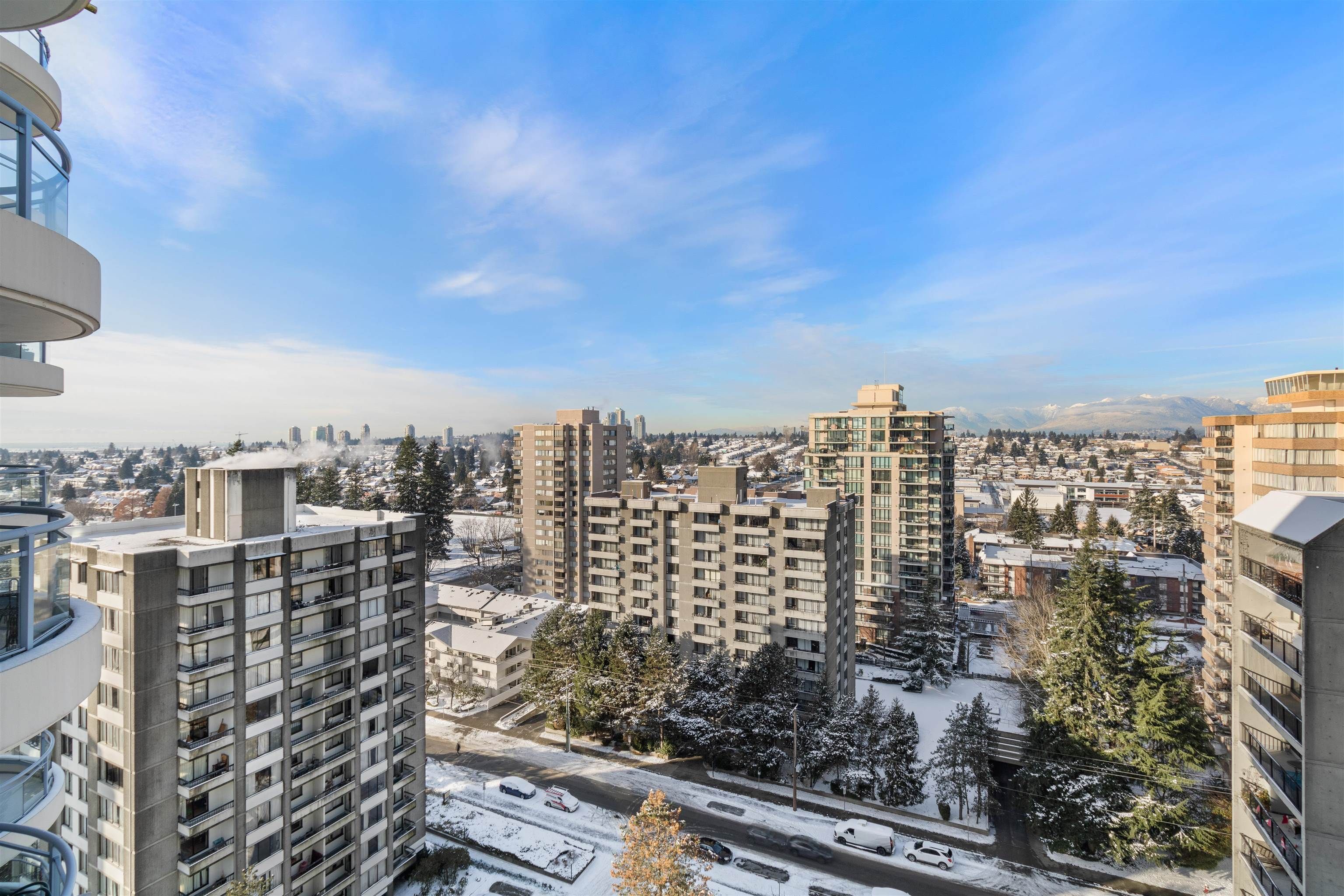 Photo 5: Photos: 1702 739 PRINCESS Street in New Westminster: Uptown NW Condo for sale in "Berkley Place" : MLS®# R2641081