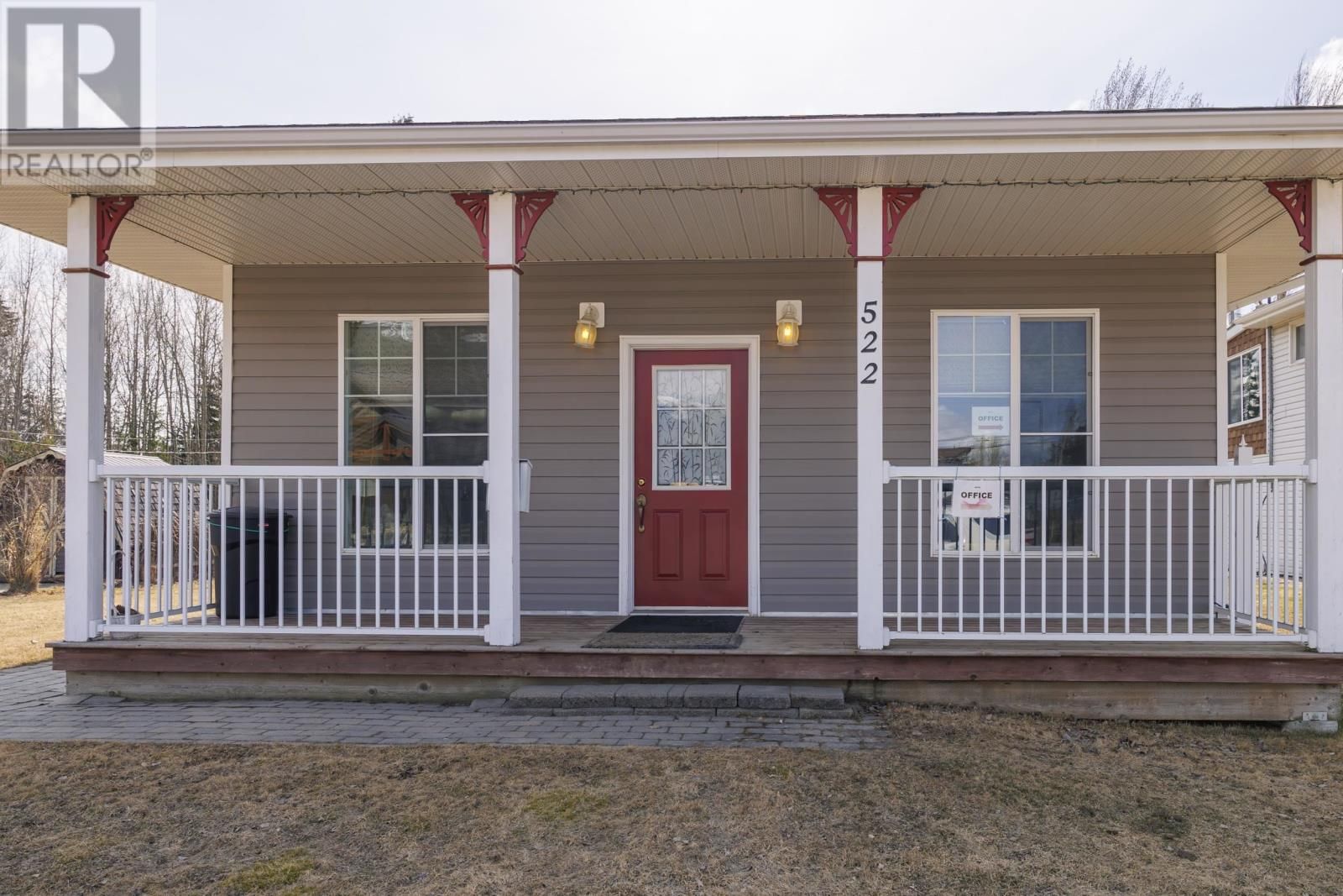 Main Photo: 522 MAIN STREET in McBride: House for sale : MLS®# R2772104