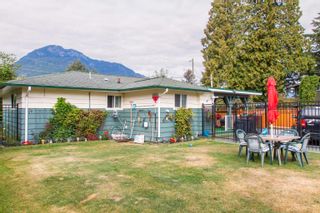 Photo 2: 40356 HOOD Road in Squamish: Garibaldi Estates House for sale : MLS®# R2757752