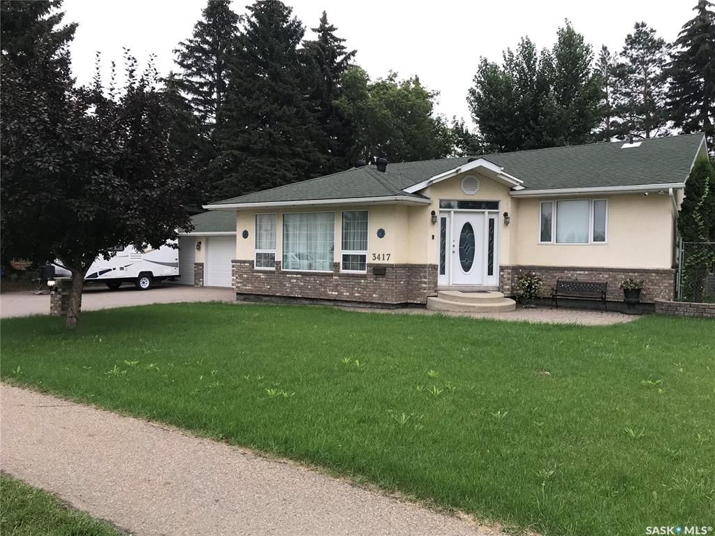 Main Photo: 3417 11TH Street West in Saskatoon: Montgomery Place Residential for sale : MLS®# SK906480
