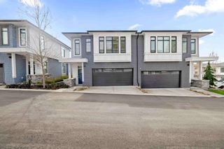 Photo 1: 17 15255 SITKA Drive in Surrey: Fleetwood Tynehead Townhouse for sale in "Wood & Water" : MLS®# R2883239