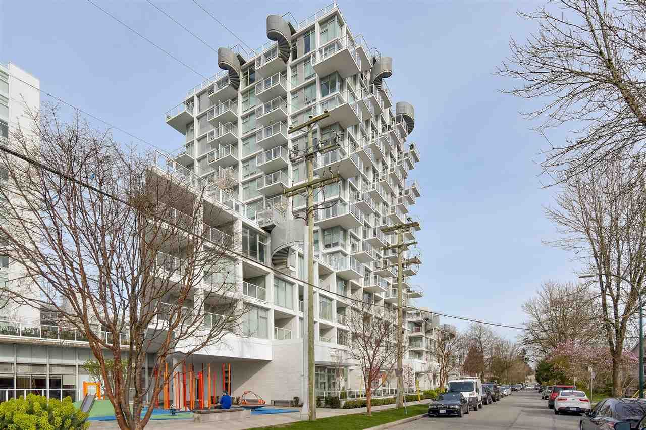Main Photo: PH-8 2221 E 30 Avenue in Vancouver: Victoria VE Condo for sale (Vancouver East)  : MLS®# R2563323