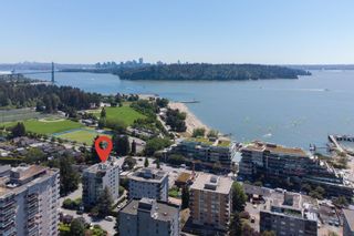 Photo 2: 602 475 13TH Street in West Vancouver: Ambleside Condo for sale in "Le Marquis" : MLS®# R2731081