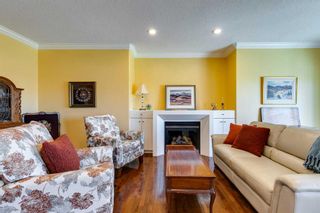 Photo 8: 153 Shannon Estates Terrace SW in Calgary: Shawnessy Semi Detached (Half Duplex) for sale : MLS®# A2083471