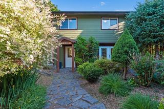 Photo 2: 2190 SKYLINE Drive in Squamish: Garibaldi Highlands House for sale in "Garibaldi Highlands" : MLS®# R2786936