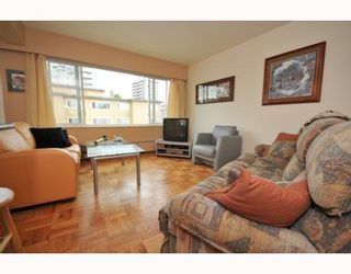 Photo 5: 303 1216 W 11TH Avenue in Vancouver: Fairview VW Condo for sale in "LINDEN COURT LTD" (Vancouver West)  : MLS®# V773028