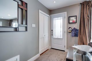 Photo 4: 5404 La Salle Crescent SW in Calgary: Lakeview Detached for sale : MLS®# A1086620
