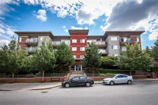 Photo 1: 307 3240 ST JOHNS Street in Port Moody: Port Moody Centre Condo for sale in "THE SQUARE" : MLS®# R2168611