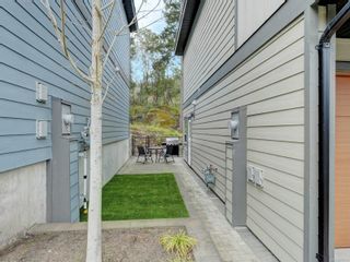 Photo 3: 2222 Echo Valley Rise in Langford: La Bear Mountain Row/Townhouse for sale : MLS®# 957830