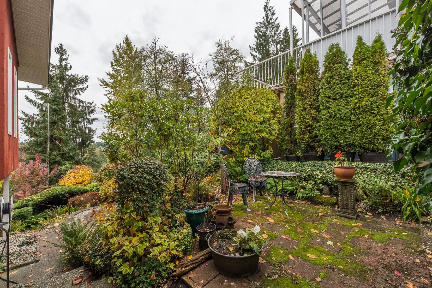 Photo 36: Photos: 344 OXFORD Drive in Port Moody: College Park PM House for sale : MLS®# R2631016