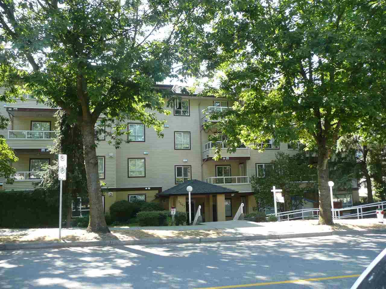 Main Photo: 210 5667 SMITH AVENUE in Burnaby: Central Park BS Condo for sale (Burnaby South)  : MLS®# R2294161